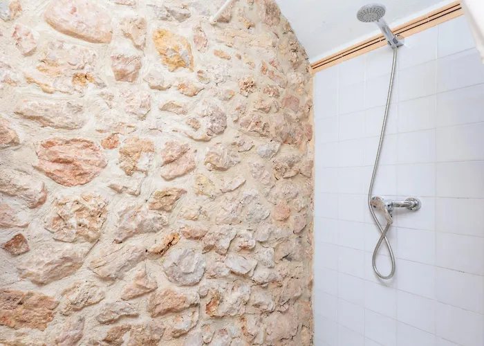 L'eresta 포엔샤 항구